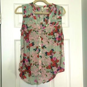 Anthropologie | Meadow Rue Green Floral Button Down Shirt. Size 10. NWOT.